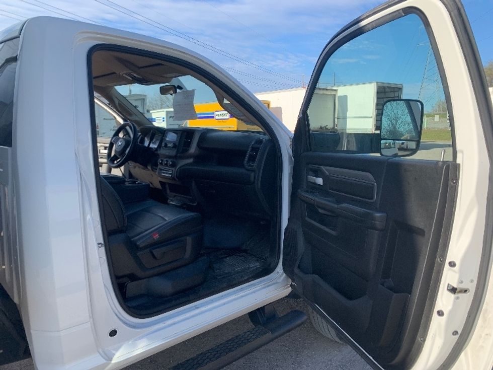 Medium Duty Box Truck-Light and Medium Duty Trucks-RAM-2019-5500-Nashville-TN-195,332\n\t\tmiles-$ 41,000 - Image 17