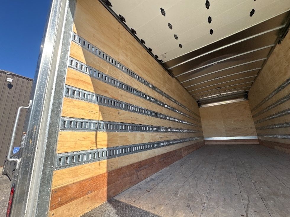 Medium Duty Box Truck-Light and Medium Duty Trucks-Volvo-2025-VNR64300-Omaha-NE-3,359\n\t\tmiles-$ 170,000 - Image 11