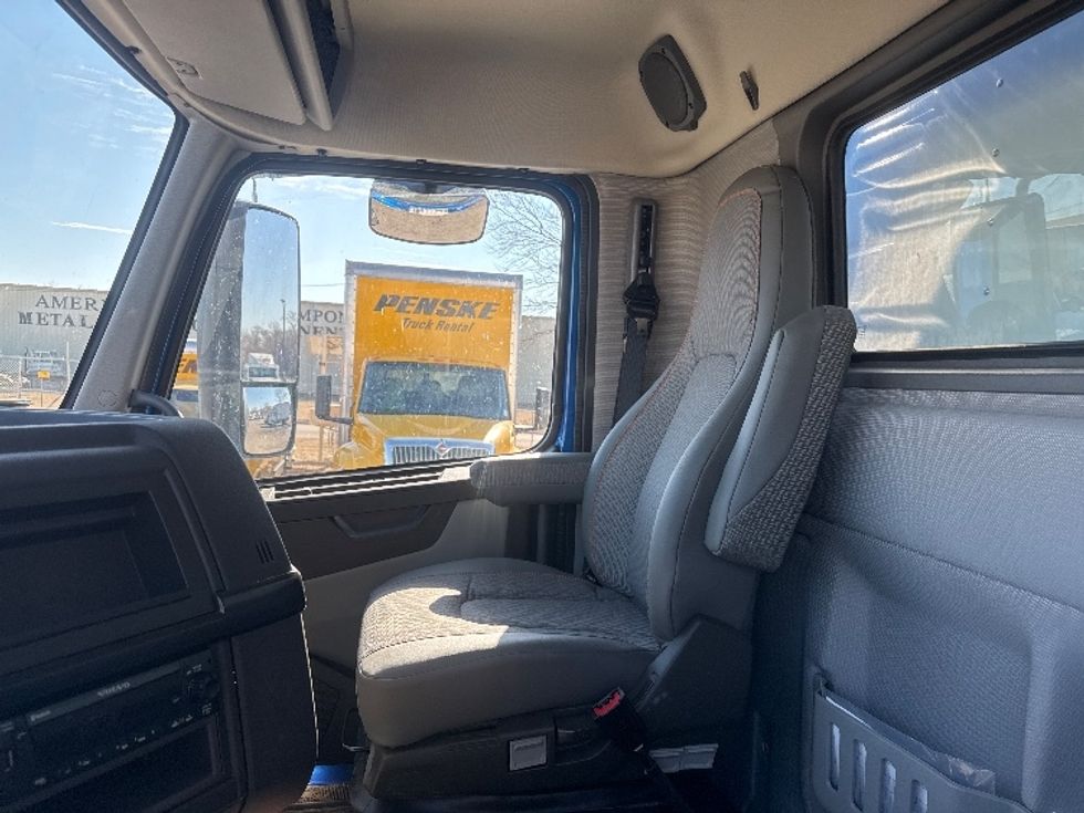 Medium Duty Box Truck-Light and Medium Duty Trucks-Volvo-2025-VNR64300-Omaha-NE-3,359\n\t\tmiles-$ 170,000 - Image 19