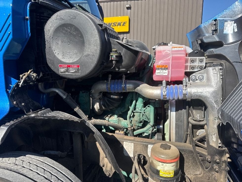 Medium Duty Box Truck-Light and Medium Duty Trucks-Volvo-2025-VNR64300-Omaha-NE-3,359\n\t\tmiles-$ 170,000 - Image 23