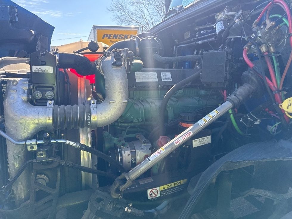 Medium Duty Box Truck-Light and Medium Duty Trucks-Volvo-2025-VNR64300-Omaha-NE-3,359\n\t\tmiles-$ 170,000 - Image 24