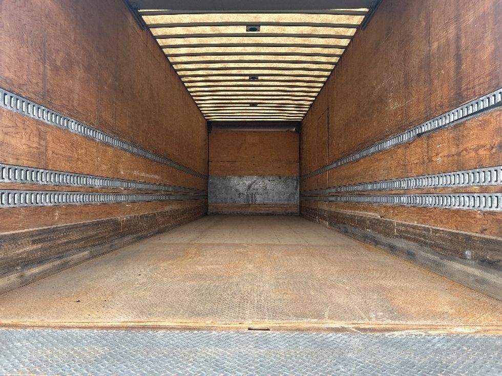 Medium Duty Box Truck-Light and Medium Duty Trucks-Western Star-2018-4700SB-Londonderry-NH-470,774\n\t\tmiles-$ 68,750 - Image 10