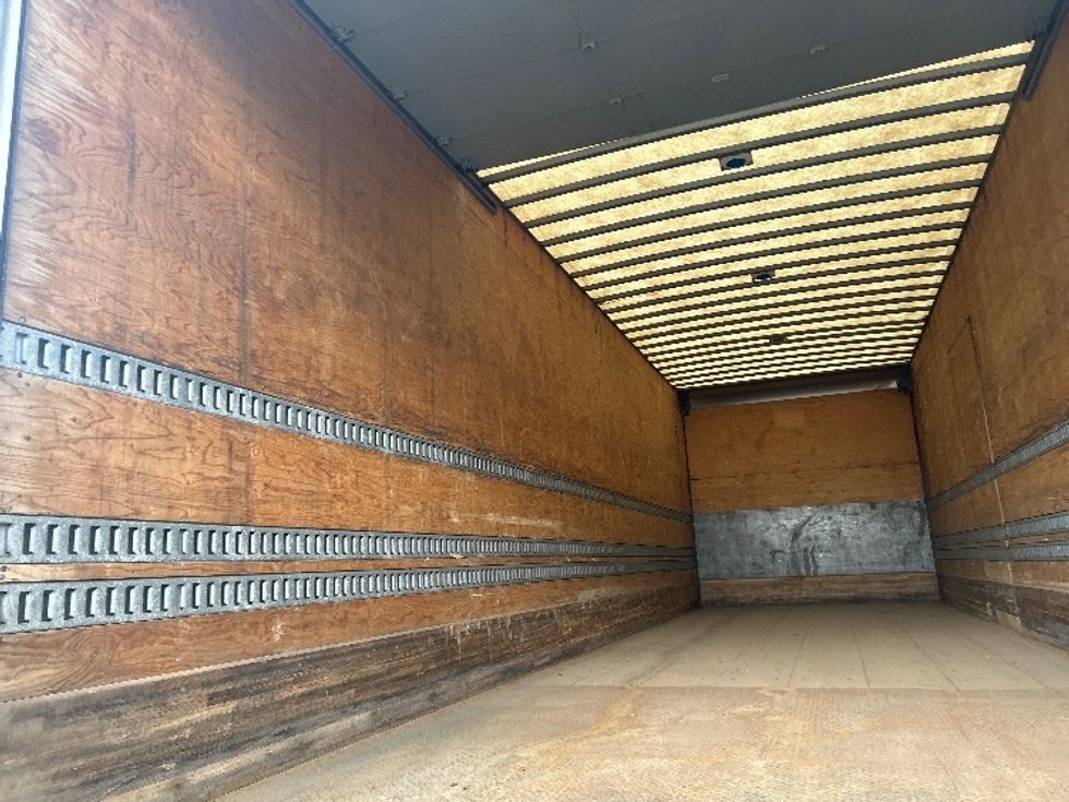 Medium Duty Box Truck-Light and Medium Duty Trucks-Western Star-2018-4700SB-Londonderry-NH-470,774\n\t\tmiles-$ 68,750 - Image 11