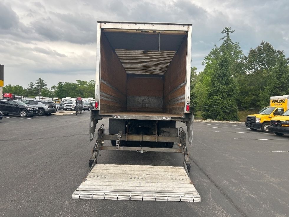 Medium Duty Box Truck-Light and Medium Duty Trucks-Western Star-2018-4700SB-Londonderry-NH-470,774\n\t\tmiles-$ 68,750 - Image 9