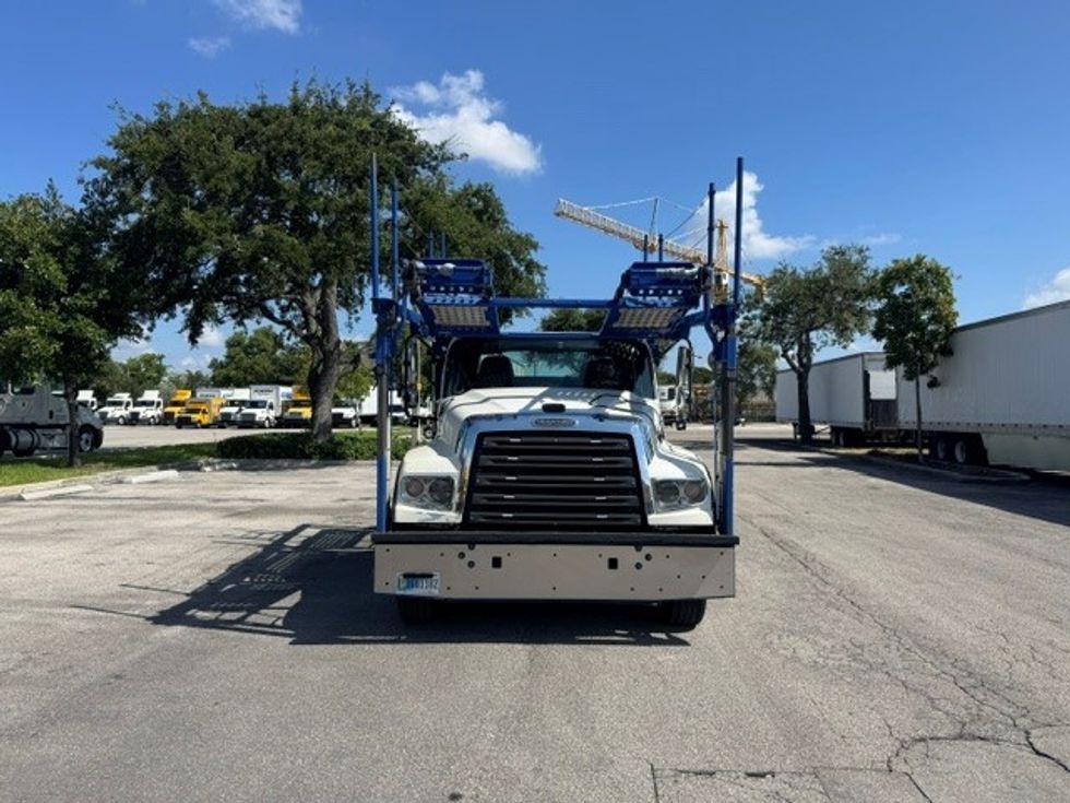Other-Heavy Duty Tractors-Freightliner-2021-114SD-Pompano Beach-FL-519,382\n\t\tmiles-$ 142,000 - Image 2