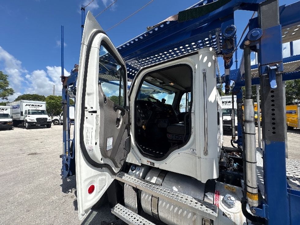 Other-Heavy Duty Tractors-Freightliner-2021-114SD-Pompano Beach-FL-519,382\n\t\tmiles-$ 142,000 - Image 7