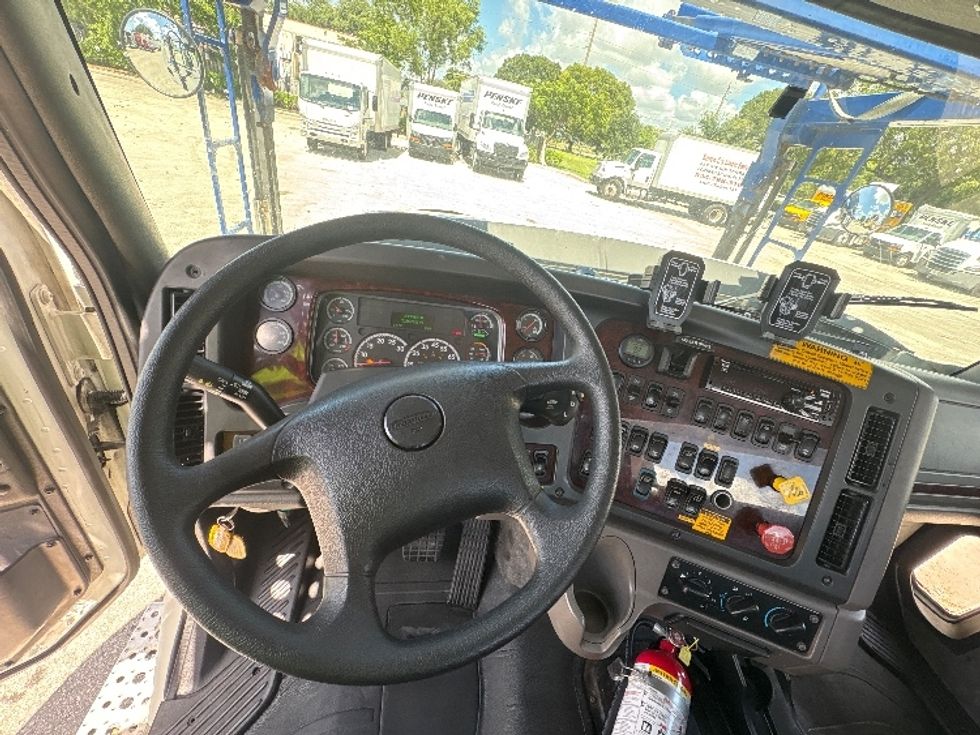 Other-Heavy Duty Tractors-Freightliner-2021-114SD-Pompano Beach-FL-519,382\n\t\tmiles-$ 142,000 - Image 9
