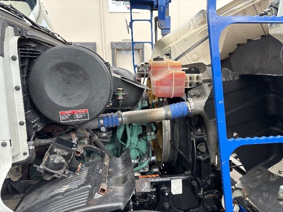 Other-Heavy Duty Tractors-Volvo-2020-VAH64600-Clackamas-OR-284,386\n\t\tmiles-$ 217,250 - Image 15