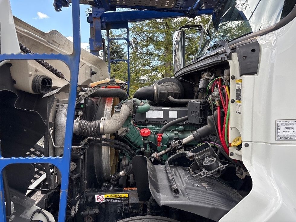 Other-Heavy Duty Tractors-Volvo-2020-VAH64600-Clackamas-OR-284,386\n\t\tmiles-$ 217,250 - Image 16