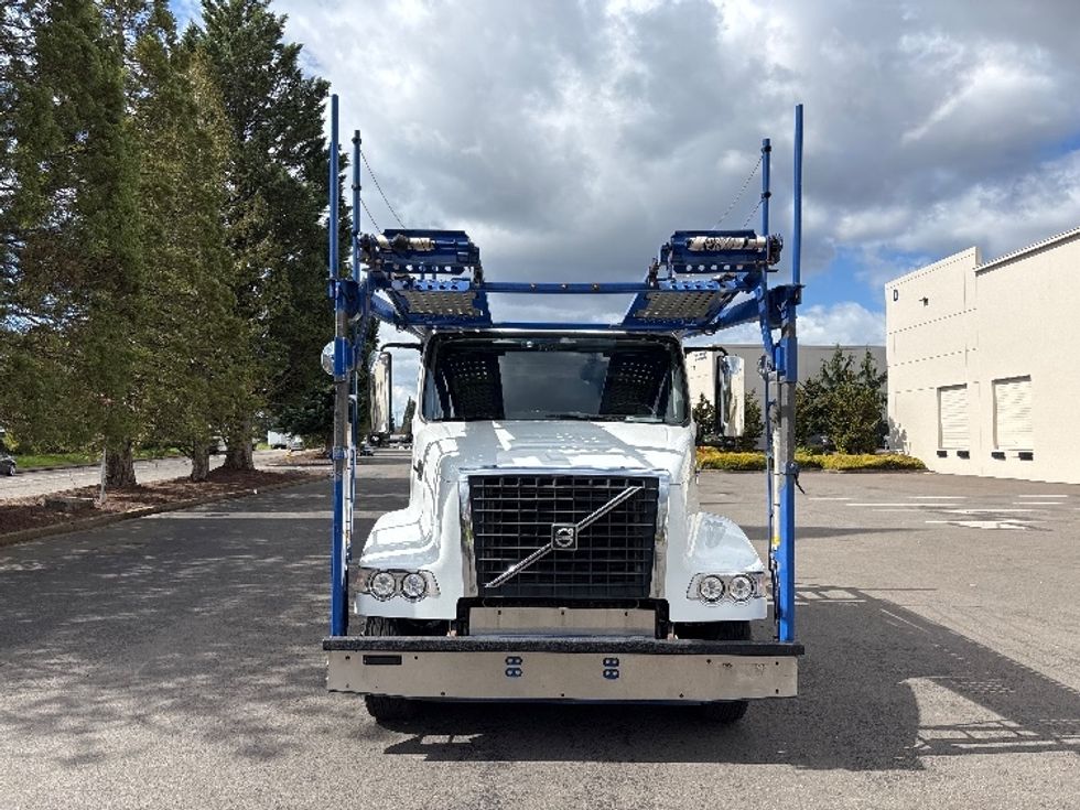Other-Heavy Duty Tractors-Volvo-2020-VAH64600-Clackamas-OR-284,386\n\t\tmiles-$ 217,250 - Image 2
