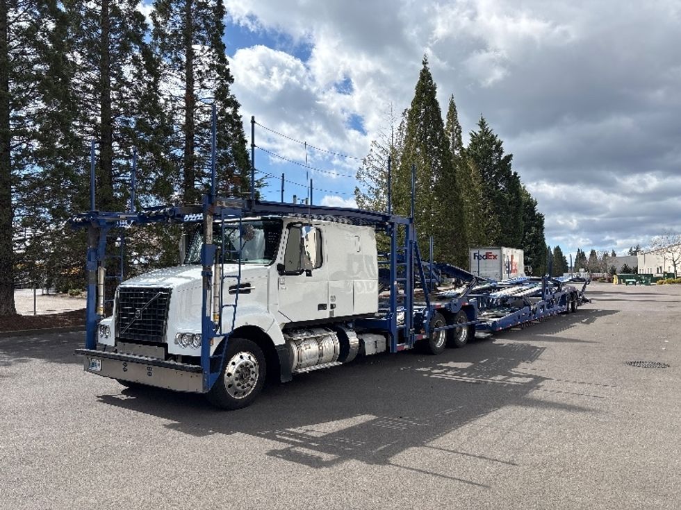 Other-Heavy Duty Tractors-Volvo-2020-VAH64600-Clackamas-OR-307,017\n\t\tmiles-$ 215,750 - Image 3