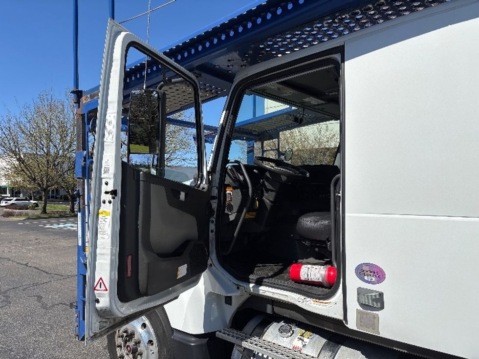 Other-Heavy Duty Tractors-Volvo-2020-VAH64600-Clackamas-OR-307,017\n\t\tmiles-$ 215,750 - Image 9