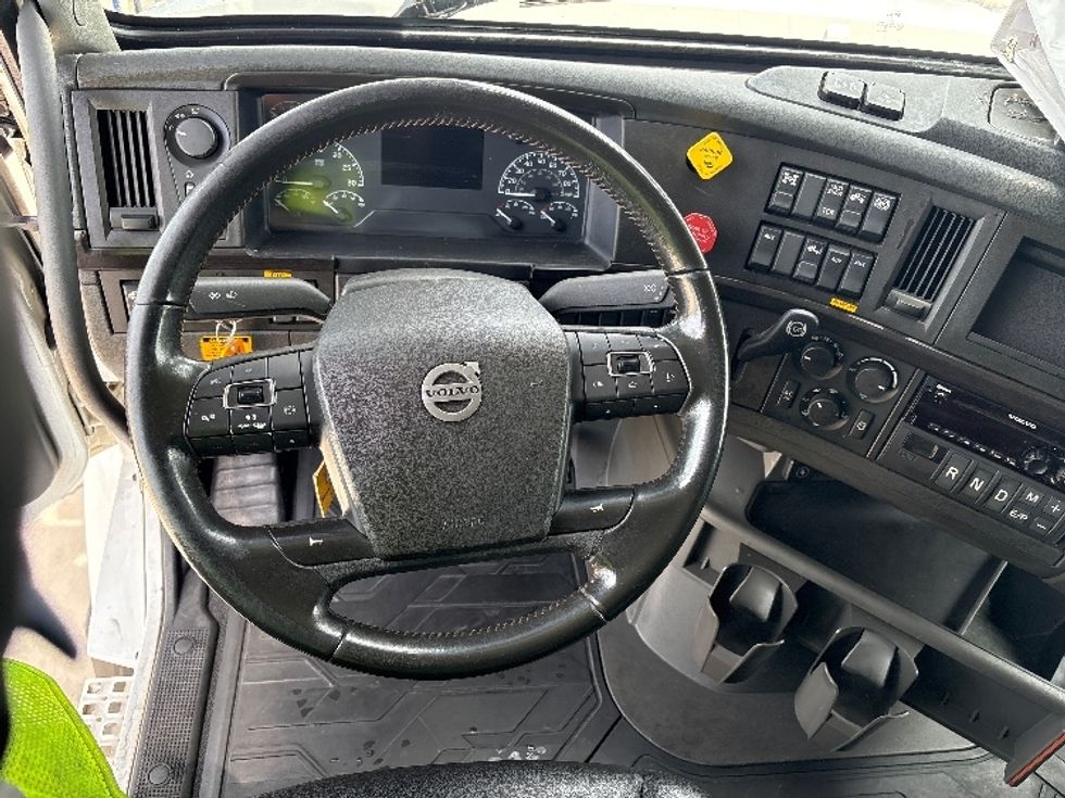 Other-Heavy Duty Tractors-Volvo-2020-VAH64600-Fort Worth-TX-390,159\n\t\tmiles-$ 210,750 - Image 11