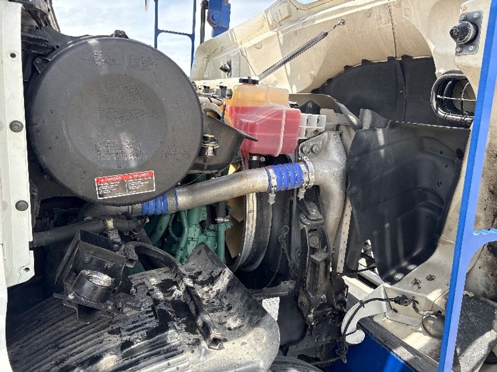 Other-Heavy Duty Tractors-Volvo-2020-VAH64600-Fort Worth-TX-390,159\n\t\tmiles-$ 210,750 - Image 20