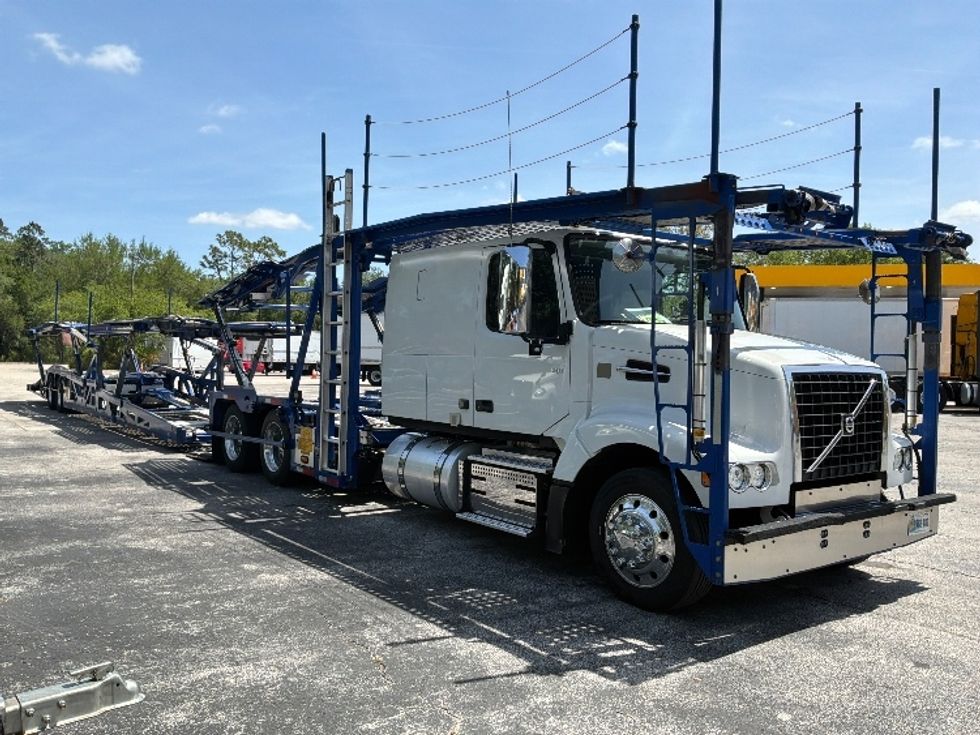 Other-Heavy Duty Tractors-Volvo-2020-VAH64600-Jacksonville-FL-440,331\n\t\tmiles-$ 203,750 - Image 1
