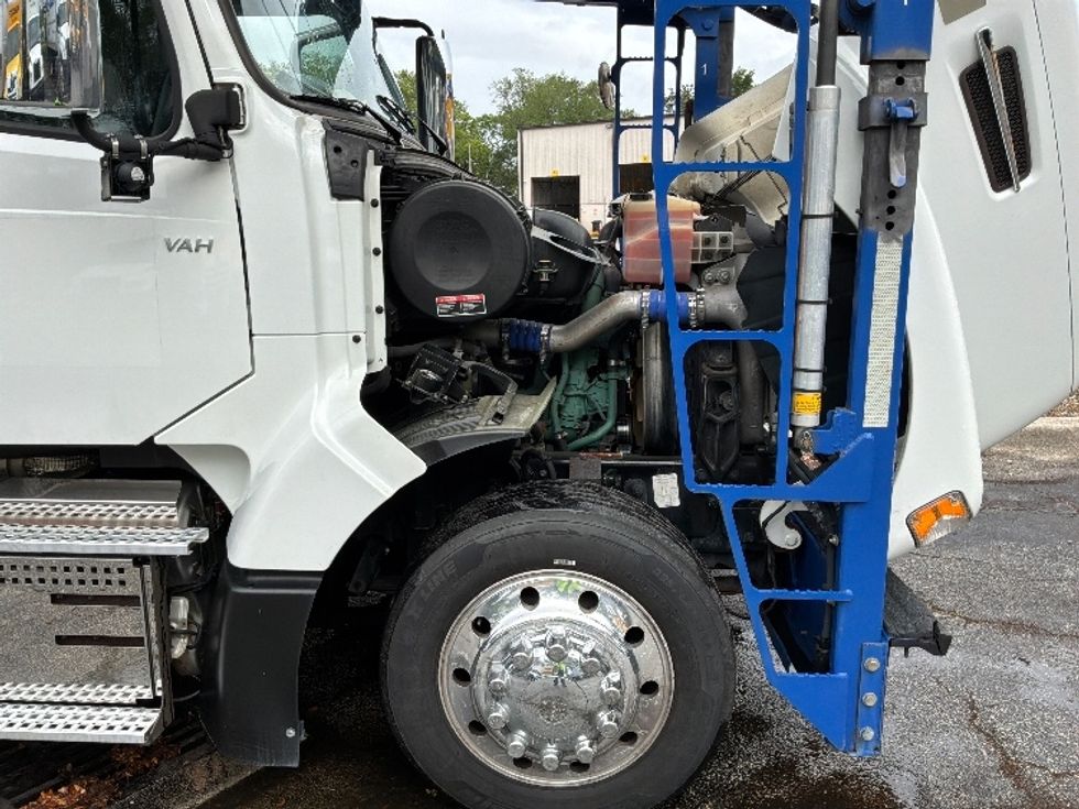 Other-Heavy Duty Tractors-Volvo-2020-VAH64600-Jacksonville-FL-440,331\n\t\tmiles-$ 203,750 - Image 15