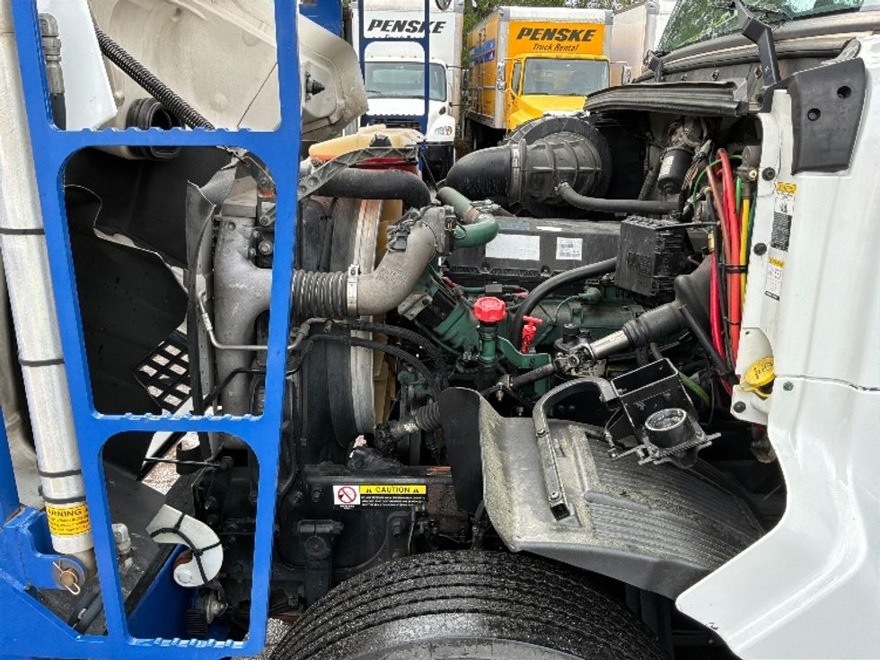 Other-Heavy Duty Tractors-Volvo-2020-VAH64600-Jacksonville-FL-440,331\n\t\tmiles-$ 203,750 - Image 16