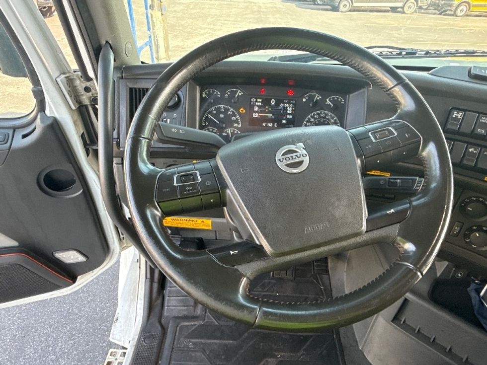Other-Heavy Duty Tractors-Volvo-2020-VAH64600-Jessup-MD-211,741\n\t\tmiles-$ 221,500 - Image 11