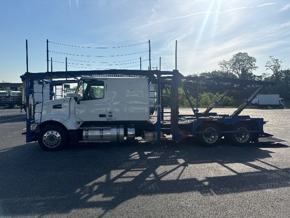 Other-Heavy Duty Tractors-Volvo-2020-VAH64600-Jessup-MD-211,741\n\t\tmiles-$ 221,500 - Image 4