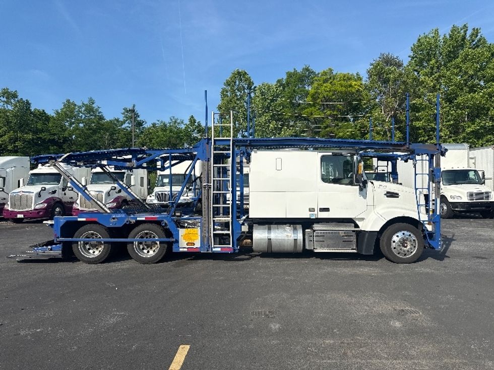 Other-Heavy Duty Tractors-Volvo-2020-VAH64600-Jessup-MD-211,741\n\t\tmiles-$ 221,500 - Image 8