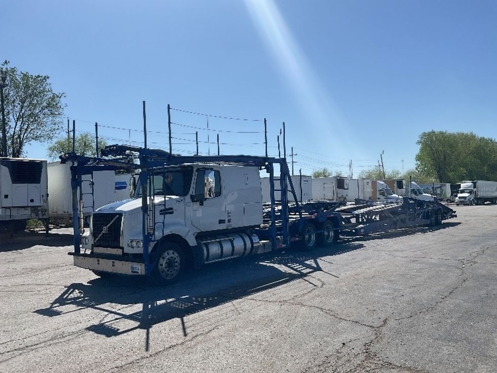 Other-Heavy Duty Tractors-Volvo-2020-VAH64600-Kansas City-MO-318,362\n\t\tmiles-$ 215,000 - Image 1