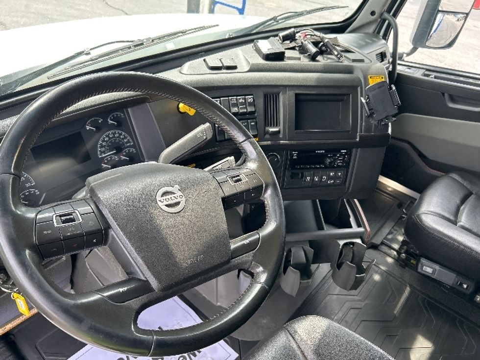 Other-Heavy Duty Tractors-Volvo-2020-VAH64600-Memphis-TN-407,728\n\t\tmiles-$ 209,750 - Image 10