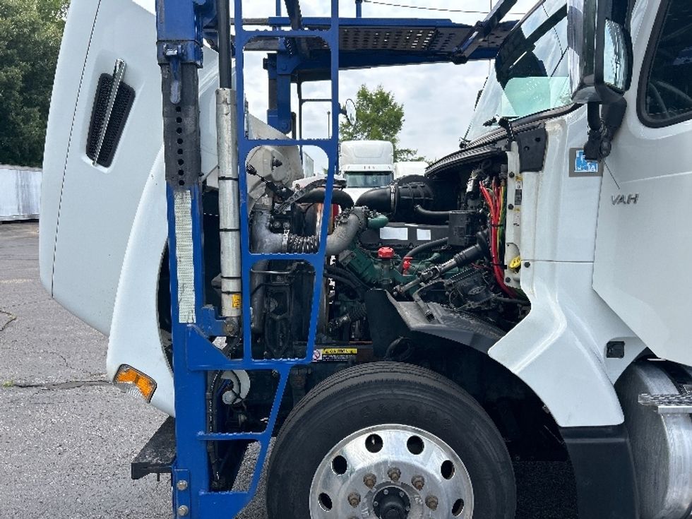 Other-Heavy Duty Tractors-Volvo-2020-VAH64600-Memphis-TN-407,728\n\t\tmiles-$ 209,750 - Image 15