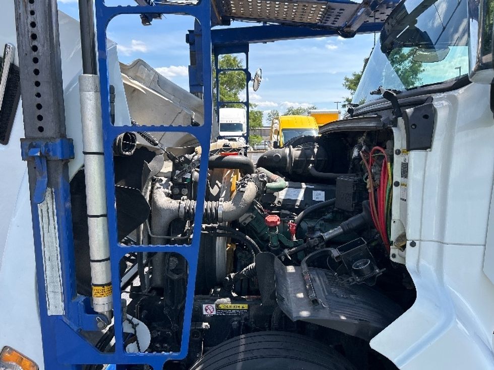Other-Heavy Duty Tractors-Volvo-2020-VAH64600-Memphis-TN-431,396\n\t\tmiles-$ 208,250 - Image 21