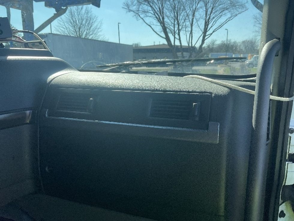 Other-Heavy Duty Tractors-Volvo-2020-VAH64600-New Castle-DE-402,841\n\t\tmiles-$ 210,000 - Image 14