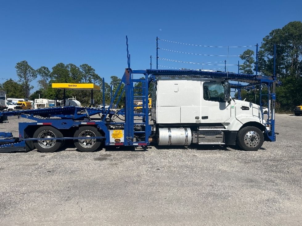 Other-Heavy Duty Tractors-Volvo-2020-VAH64600-Ocala-FL-340,130\n\t\tmiles-$ 213,750 - Image 8