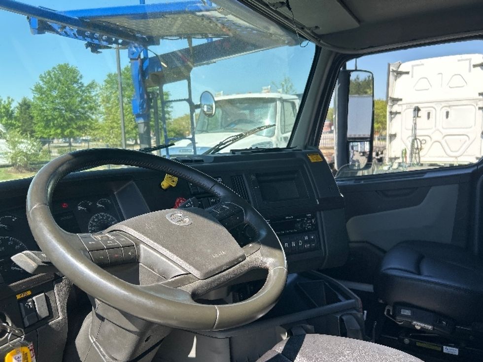 Other-Heavy Duty Tractors-Volvo-2020-VAH64600-Prince George-VA-353,553\n\t\tmiles-$ 212,750 - Image 10