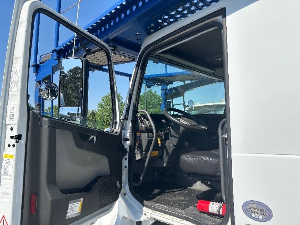 Other-Heavy Duty Tractors-Volvo-2020-VAH64600-Prince George-VA-353,553\n\t\tmiles-$ 212,750 - Image 9
