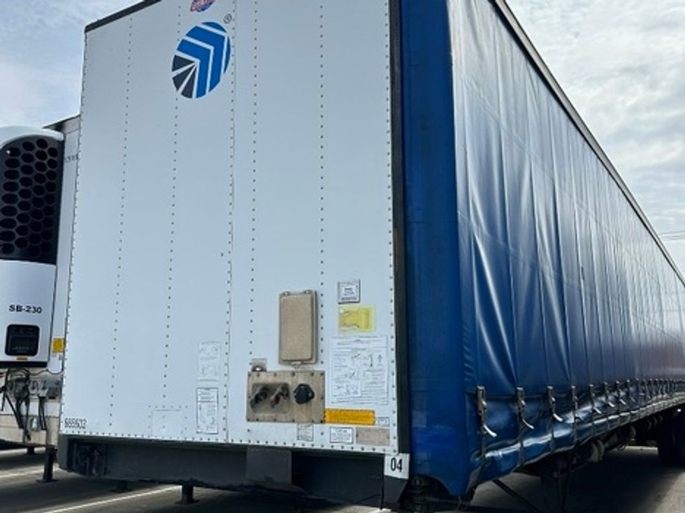 Other Trailer~Curtain Side-Semi Trailers-Utility-2013-Trailer-Arlington-TX-672,112\n\t\tmiles-$ 9,000 - Image 1