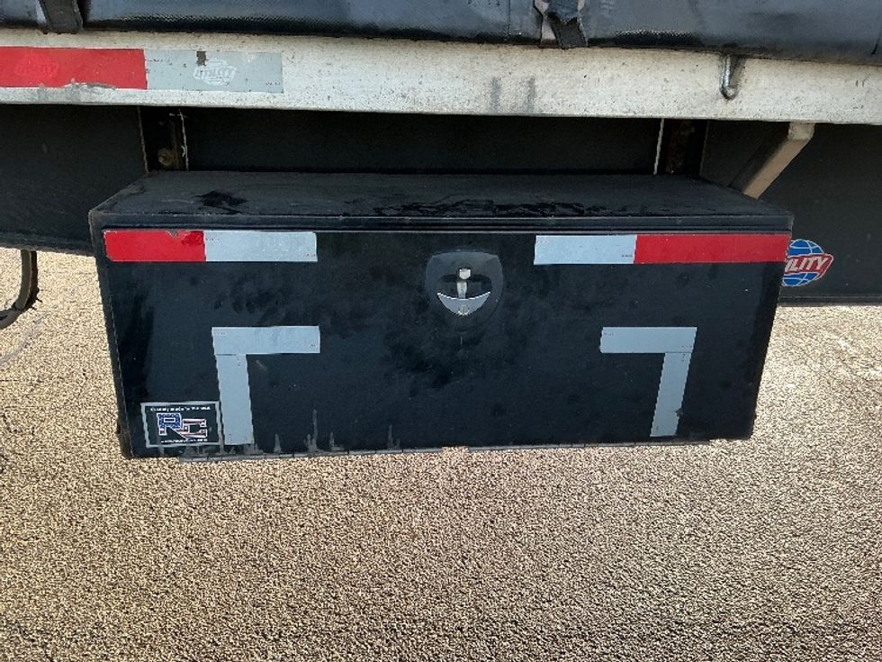 Other Trailer~Curtain Side-Semi Trailers-Utility-2016-Trailer-Elkhart-IN-288,200\n\t\tmiles-$ 14,250 - Image 10