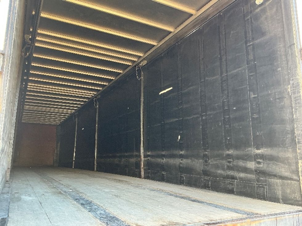 Other Trailer~Curtain Side-Semi Trailers-Utility-2016-Trailer-Elkhart-IN-288,200\n\t\tmiles-$ 14,250 - Image 9