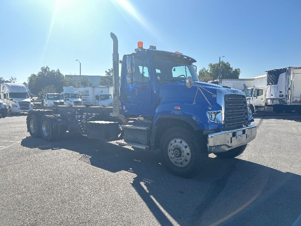 Other Truck-Light and Medium Duty Trucks-Freightliner-2017-114SD-Corona-CA-132,651\n\t\tmiles-$ 93,000 - Image 1