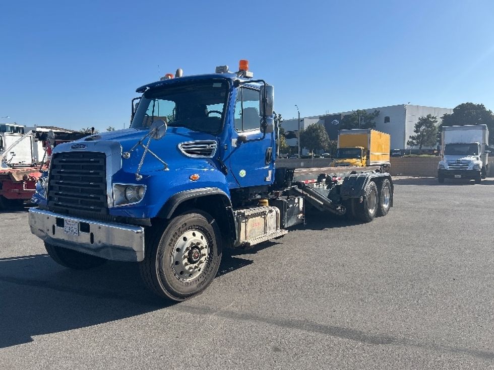 Other Truck-Light and Medium Duty Trucks-Freightliner-2017-114SD-Corona-CA-132,651\n\t\tmiles-$ 93,000 - Image 3