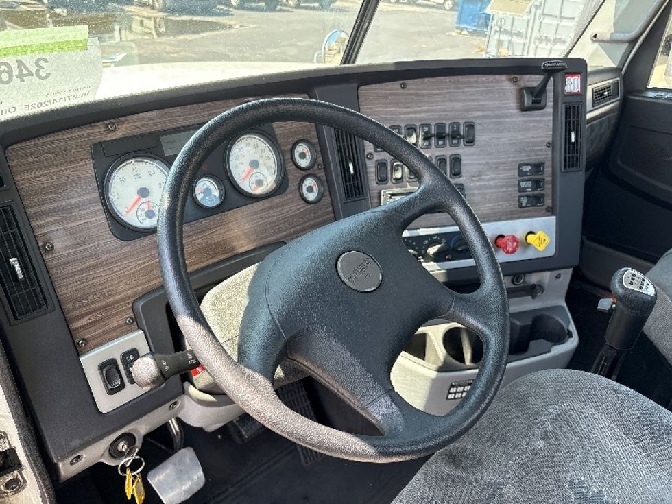 Other Truck-Light and Medium Duty Trucks-Freightliner-2017-CORONADO-Phoenix-AZ-70,950\n\t\tmiles-$ 98,500 - Image 13