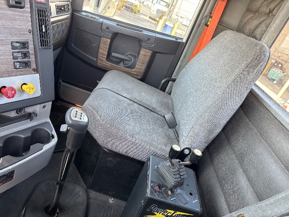 Other Truck-Light and Medium Duty Trucks-Freightliner-2017-CORONADO-Phoenix-AZ-70,950\n\t\tmiles-$ 98,500 - Image 15
