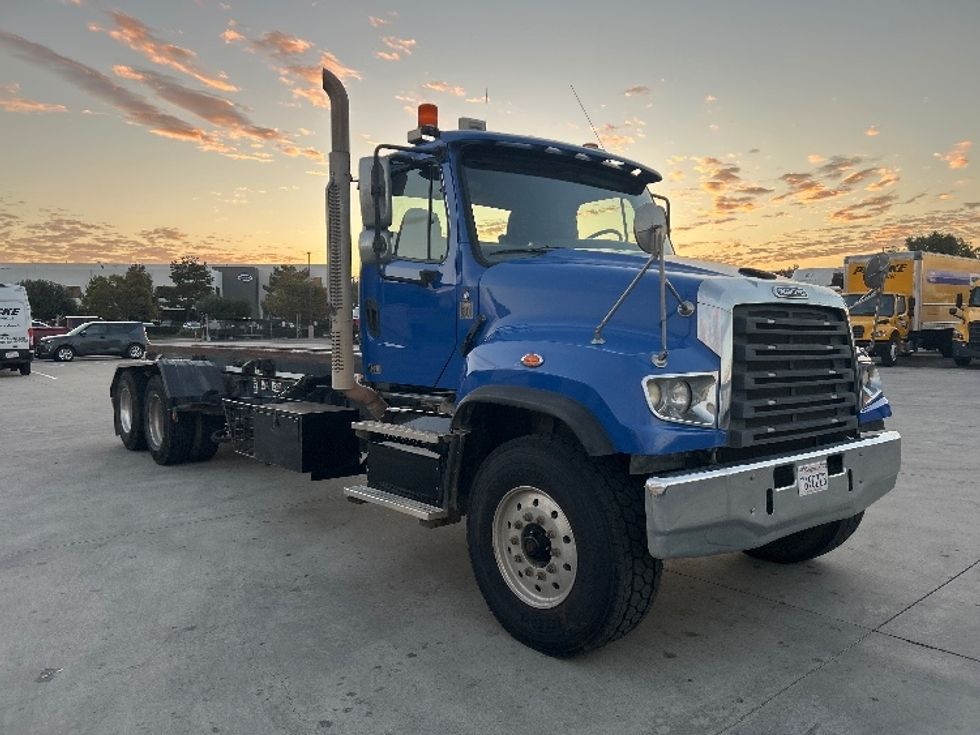 Other Truck-Light and Medium Duty Trucks-Freightliner-2018-114SD-Fontana-CA-102,922\n\t\tmiles-$ 91,250 - Image 1