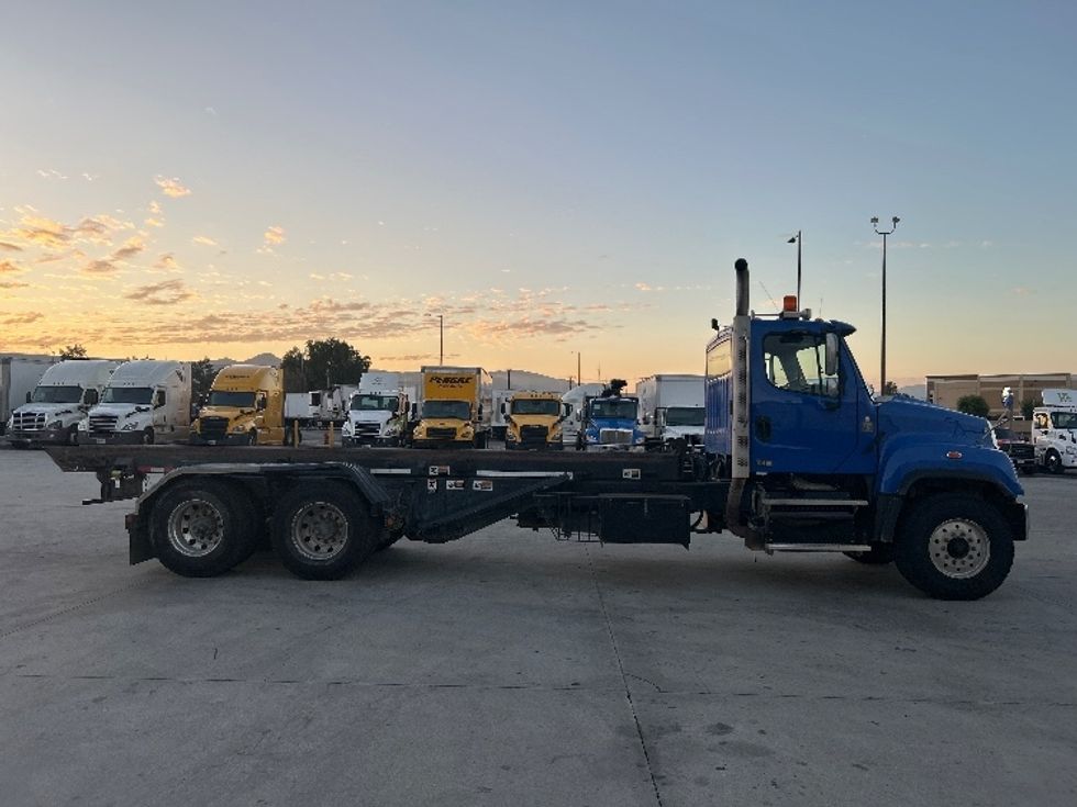 Other Truck-Light and Medium Duty Trucks-Freightliner-2018-114SD-Fontana-CA-102,922\n\t\tmiles-$ 91,250 - Image 15