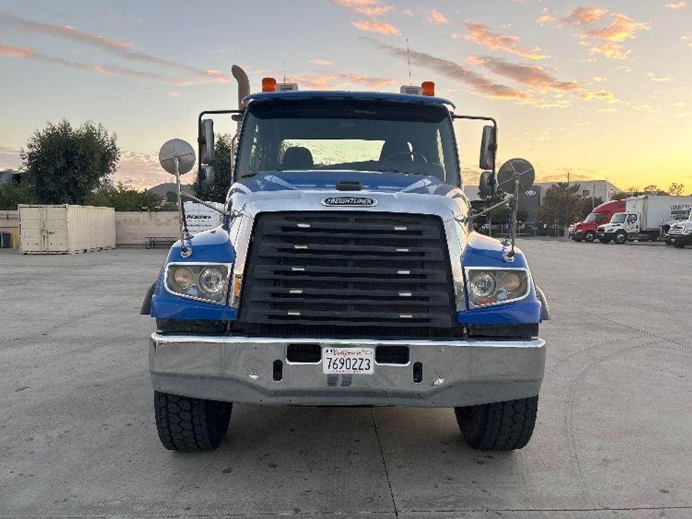 Other Truck-Light and Medium Duty Trucks-Freightliner-2018-114SD-Fontana-CA-102,922\n\t\tmiles-$ 91,250 - Image 2