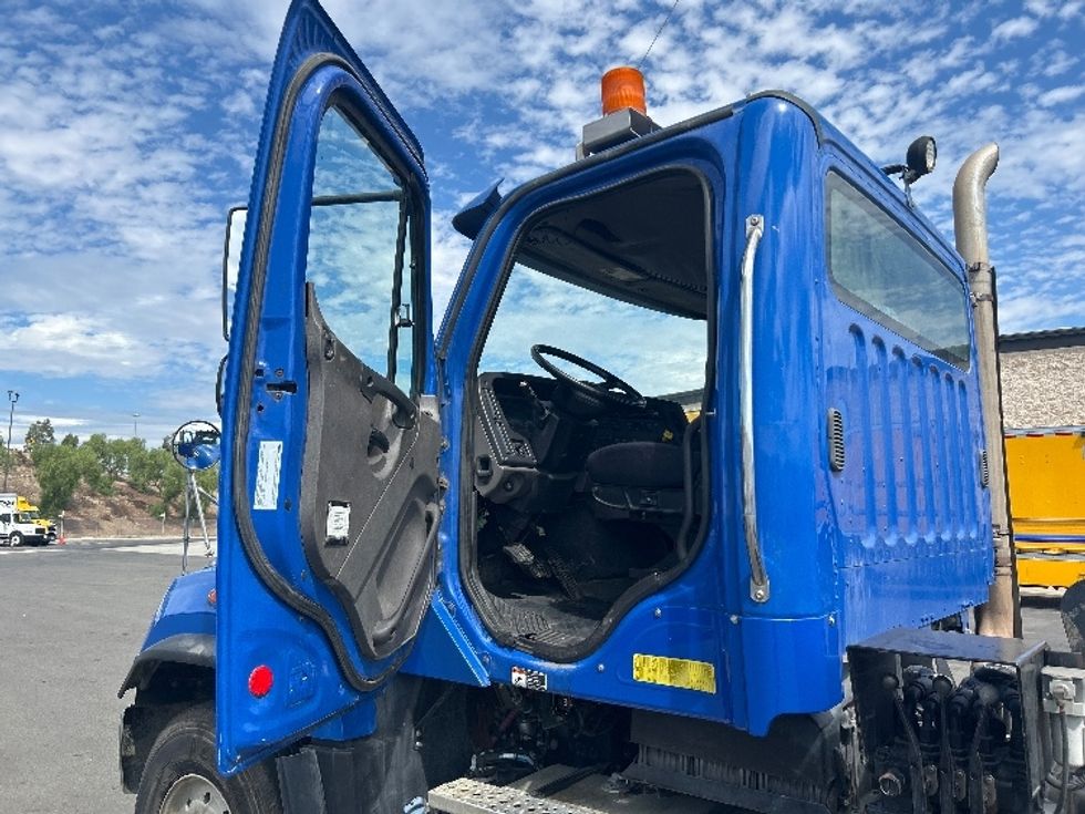 Other Truck-Light and Medium Duty Trucks-Freightliner-2018-114SD-Fontana-CA-201,128\n\t\tmiles-$ 87,500 - Image 16