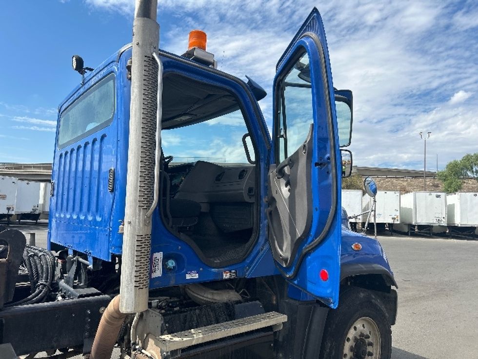 Other Truck-Light and Medium Duty Trucks-Freightliner-2018-114SD-Fontana-CA-201,128\n\t\tmiles-$ 87,500 - Image 20