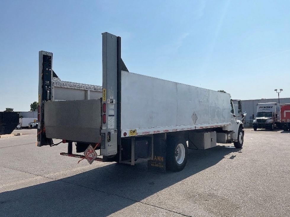 Other Truck-Light and Medium Duty Trucks-Freightliner-2018-M2-Moberly-MO-137,938\n\t\tmiles-$ 48,000 - Image 13