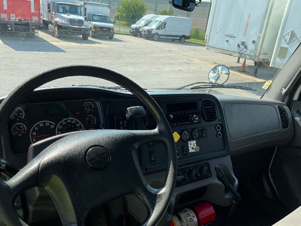 Other Truck-Light and Medium Duty Trucks-Freightliner-2018-M2-Moberly-MO-137,938\n\t\tmiles-$ 48,000 - Image 18