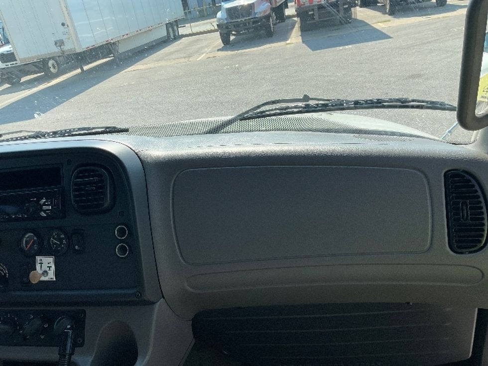 Other Truck-Light and Medium Duty Trucks-Freightliner-2018-M2-Moberly-MO-137,938\n\t\tmiles-$ 48,000 - Image 21