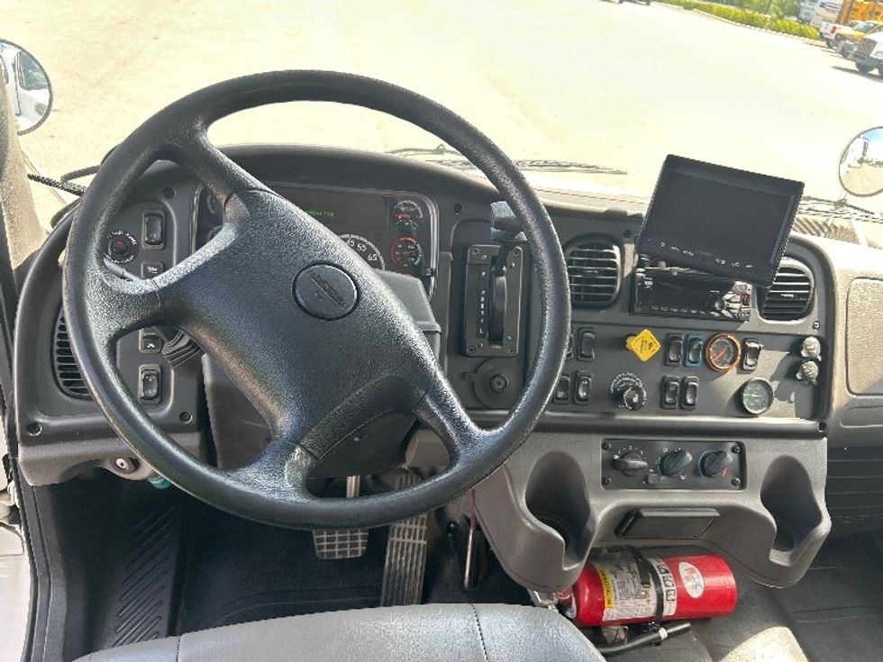 Other Truck-Light and Medium Duty Trucks-Freightliner-2018-M2-Tampa-FL-105,844\n\t\tmiles-$ 47,500 - Image 18
