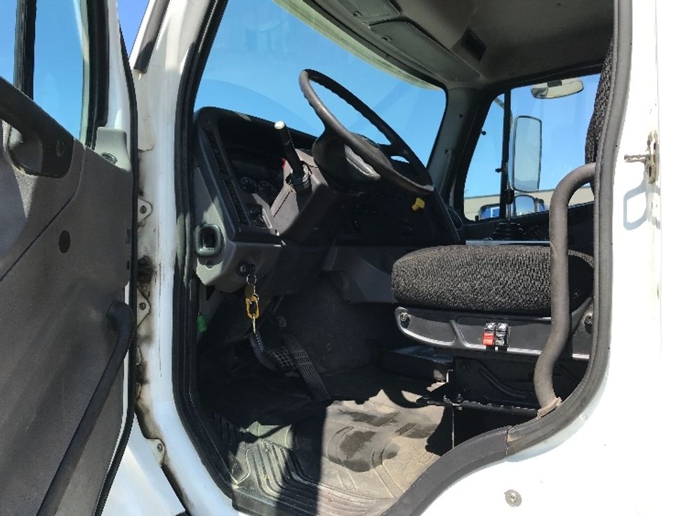 Other Truck-Light and Medium Duty Trucks-Freightliner-2019-114SD-Abbotsford-BC-282,827\n\t\tkm-$ 149,000 - Image 16