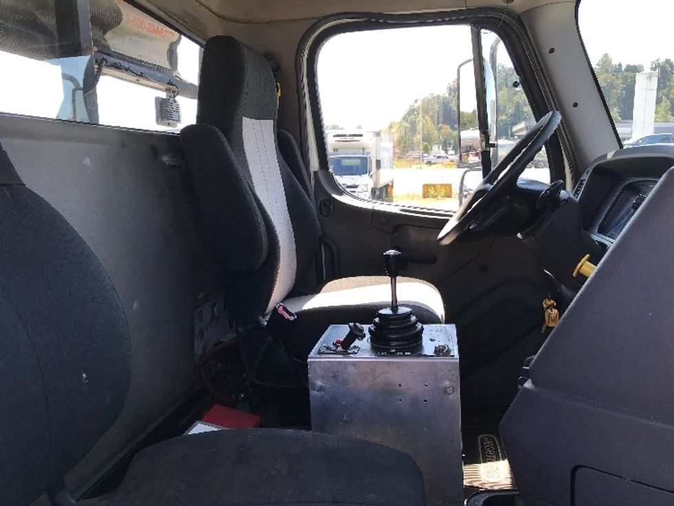 Other Truck-Light and Medium Duty Trucks-Freightliner-2019-114SD-Abbotsford-BC-282,827\n\t\tkm-$ 149,000 - Image 22